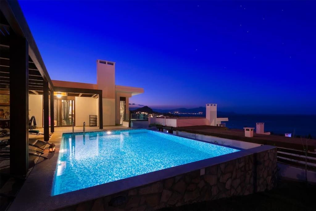 Sea View Ellada, Just 3km From Villa